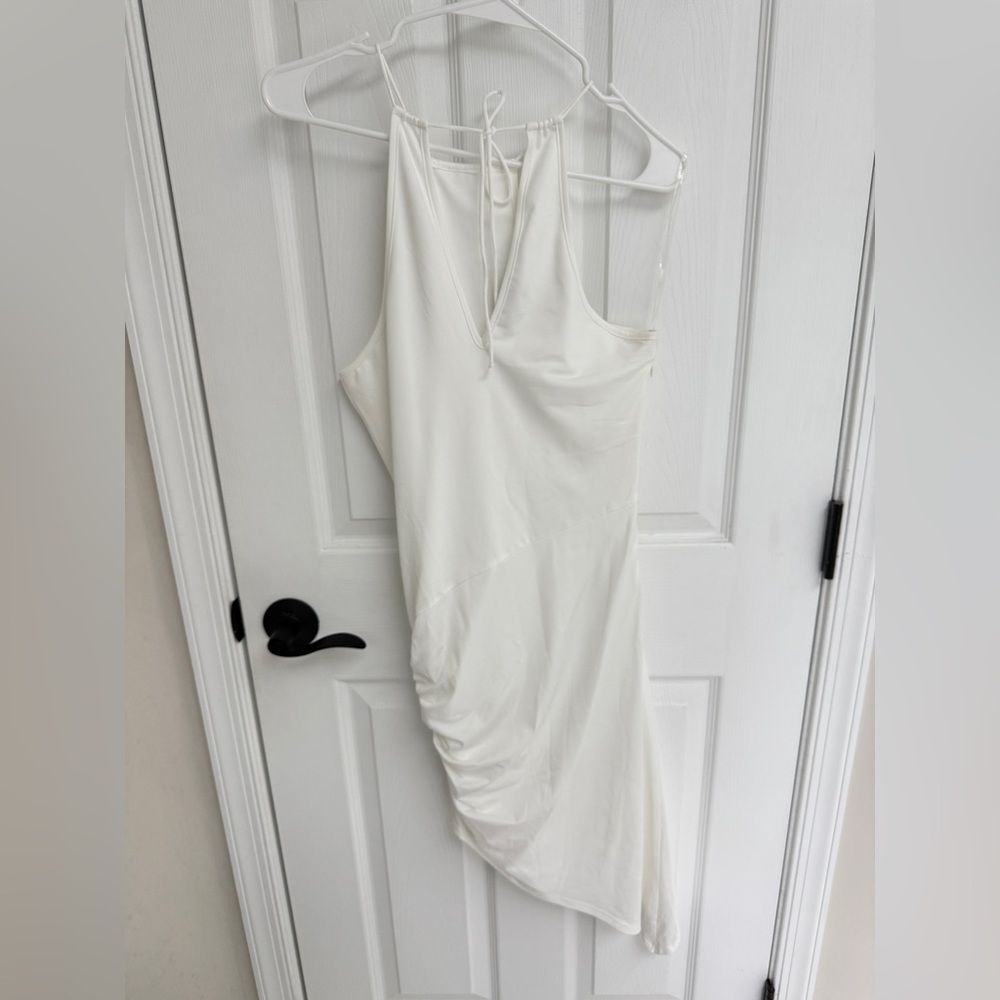 Bebe White Asymmetrical Hem Gathered Dress Halter Neck Bodycon Women’s Size S - Picture 4 of 8